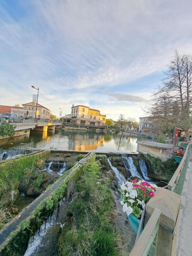 Le Studio De La Place Chalier LʼIsle-sur-la-Sorgue Zewnętrze zdjęcie