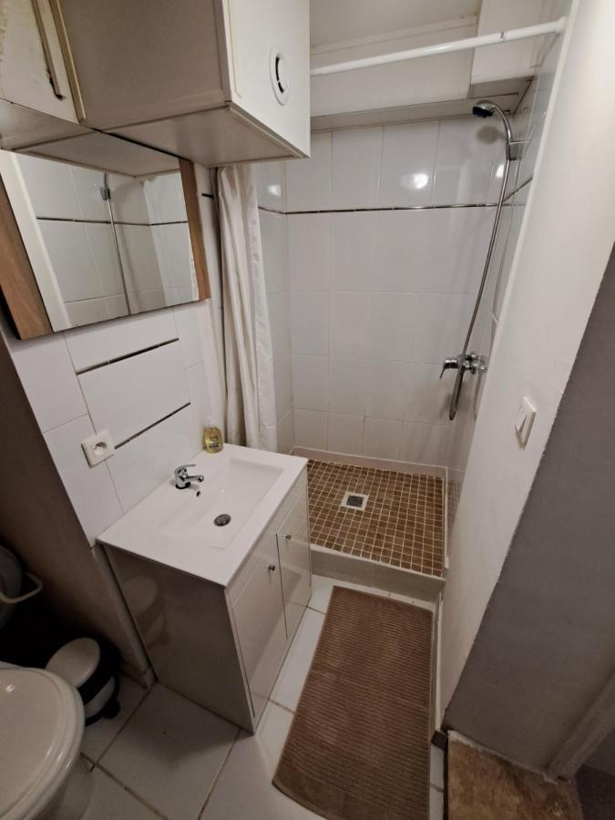 Le Studio De La Place Chalier LʼIsle-sur-la-Sorgue Zewnętrze zdjęcie